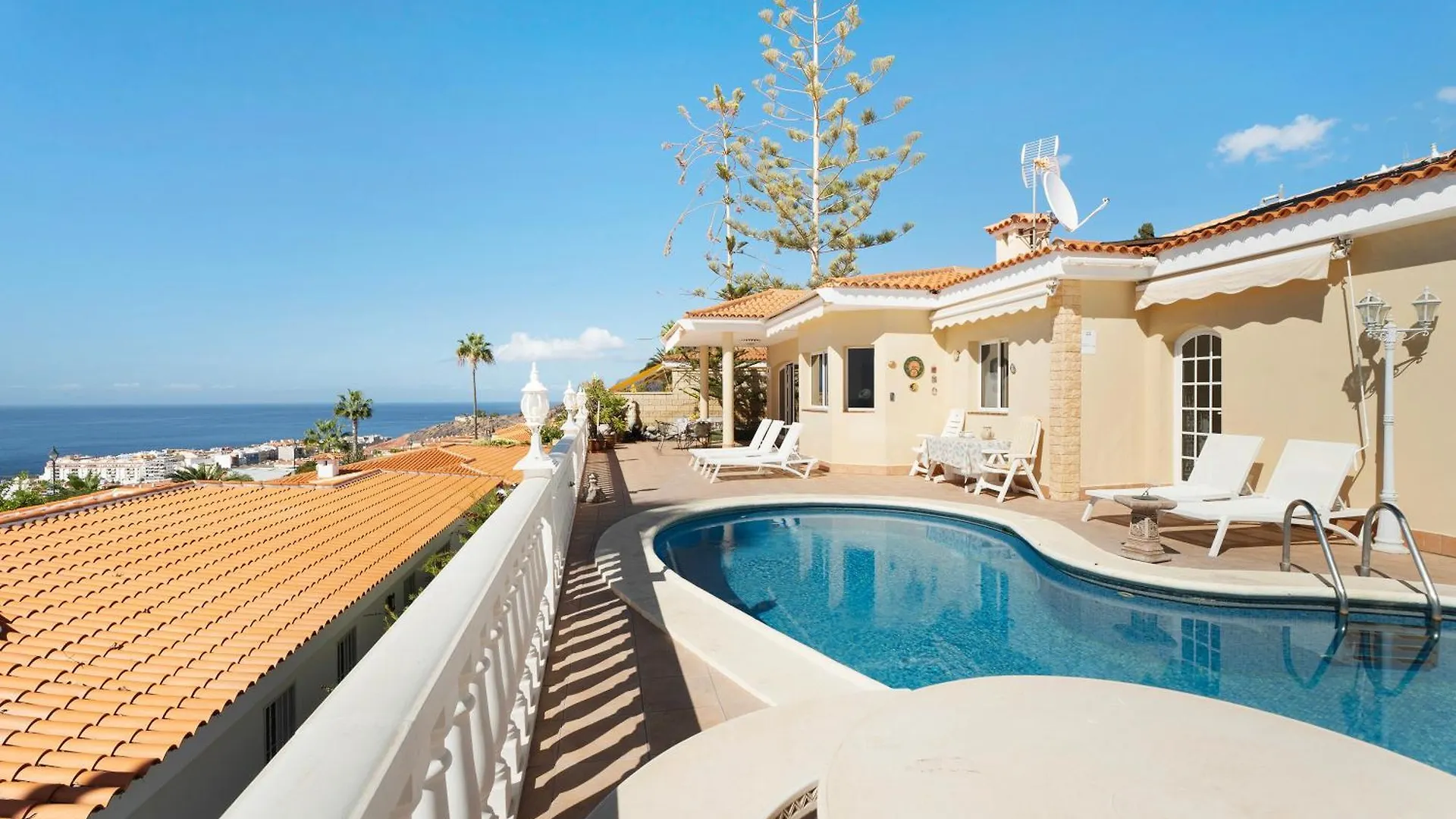 Willa Agradable Casa Carla Pool Private Puerto de Santiago